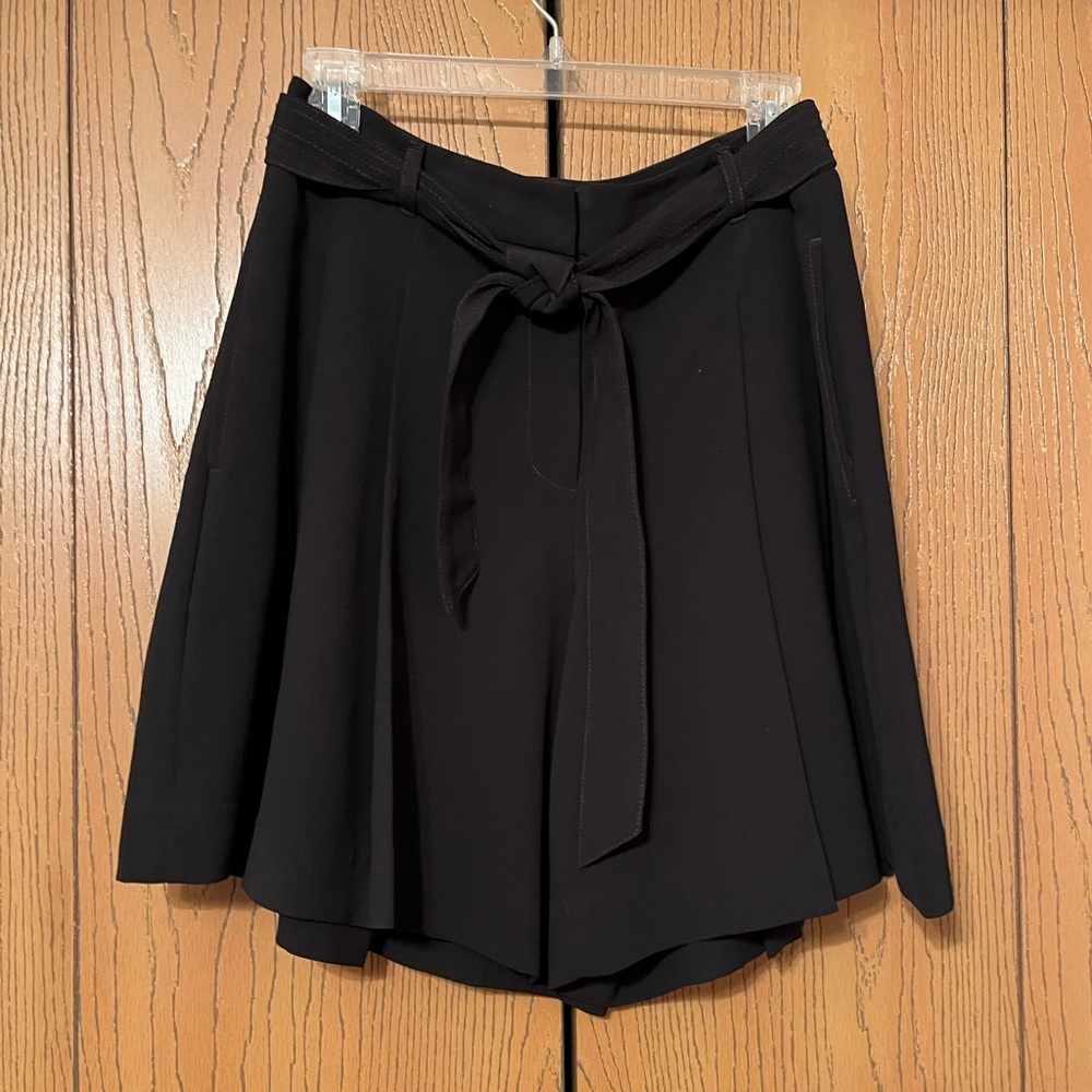 White House Black Market High Waisted Flowy Black Shorts w/Tie Belt, Size 8